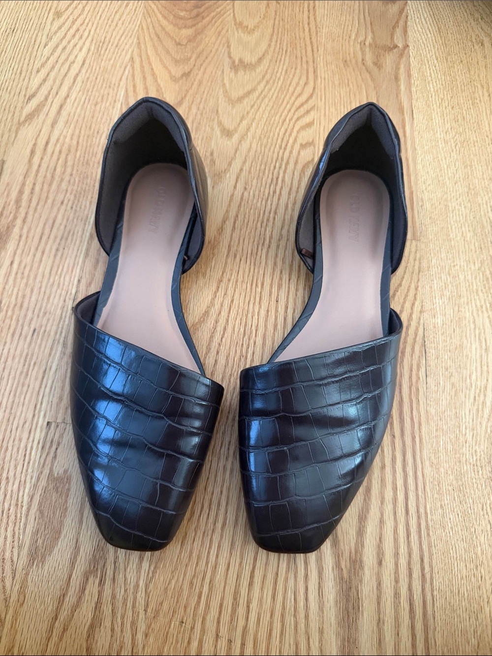 Old Navy Black Croc-Embossed D'Orsay Flats
